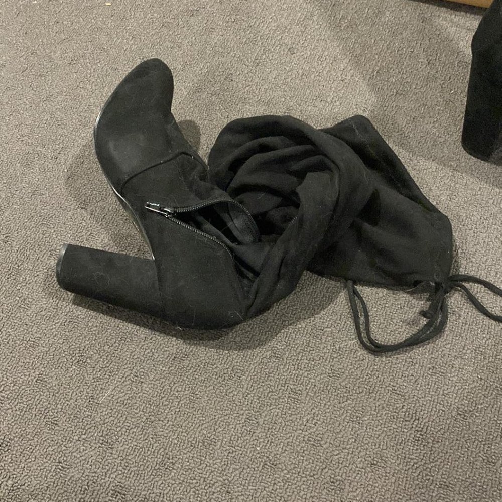 Thigh High Black Heeled Boots Size 9 - Picture 2 of 3